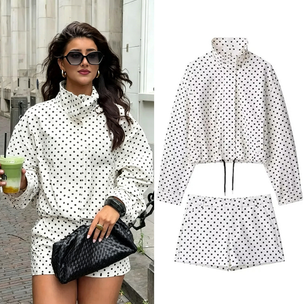Winter Clothing Vintage - Ladies Vintage Autumn Polka Dot Printed