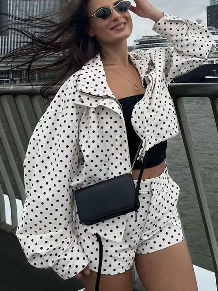 Ladies Vintage Autumn Polka Do - Winter Clothing Vintage 评论和价格